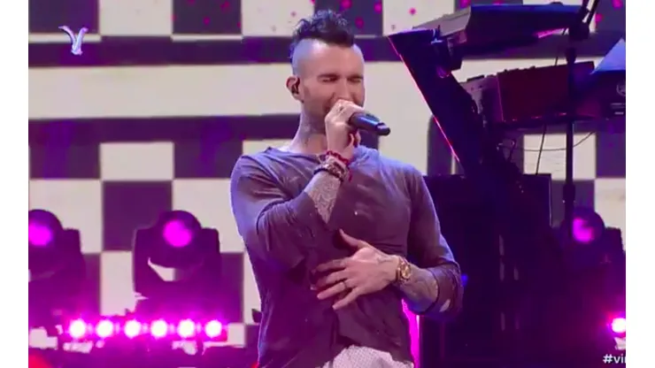 Maroon 5: Captan a Adam Levine muy molesto en Viña