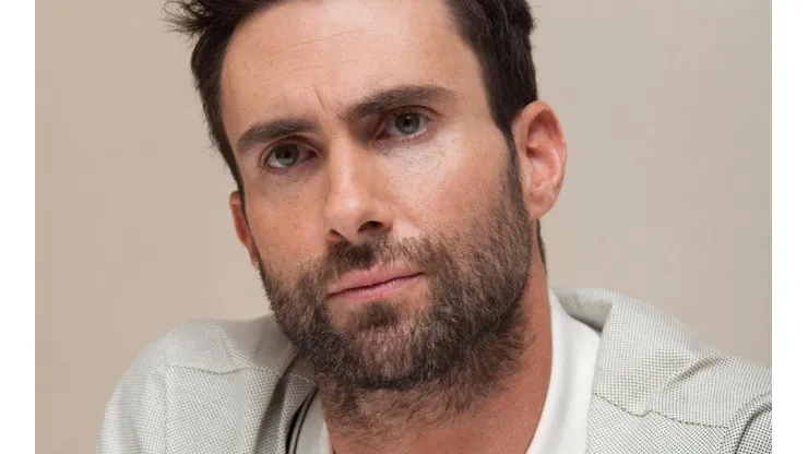 Así fue la retrasada llegada del líder de Maroon 5 a Viña