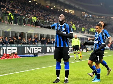 ¡Crack! Tremenda asistencia de Alexis para el curioso golazo de Lukaku