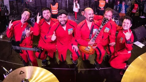 Vocalista de Sinergia le "tira flores" a Luciano Pereyra