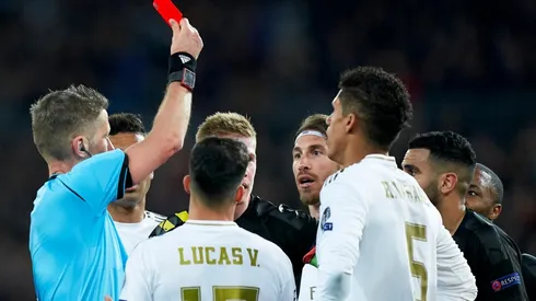 Sergio Ramos es expulsado en el partido ante Manchester City en el Santiago Bernabeú
