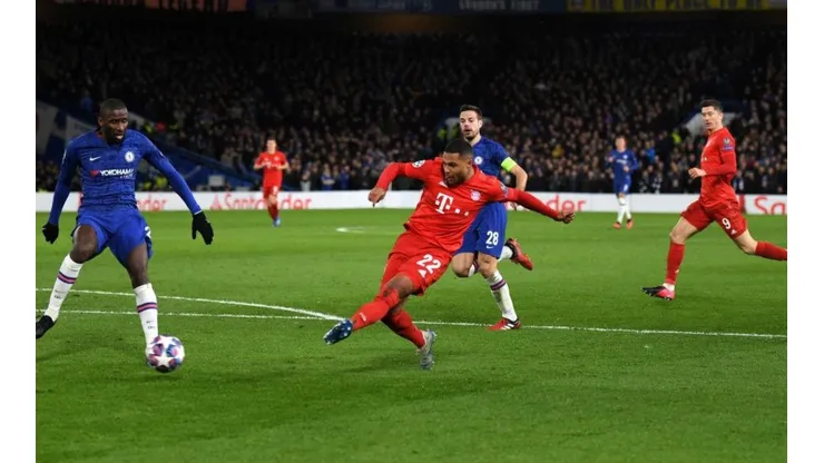 Bayern Múnich golea al Chelsea y pone un pie en cuartos de final de Champions League