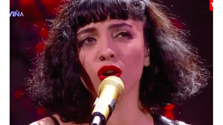 Mon Laferte en Viña: "Si me van a llevar presa por decir lo que pienso, ¡llévenme presa!"
