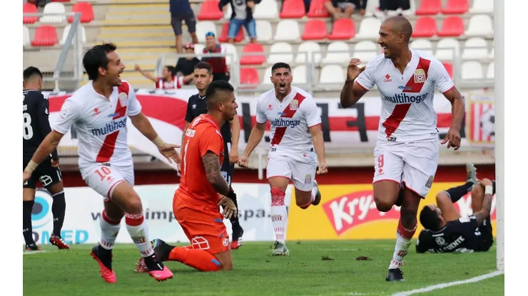 Curicó le propina su cuarta derrota en fila al Colo Colo de Mario Salas.