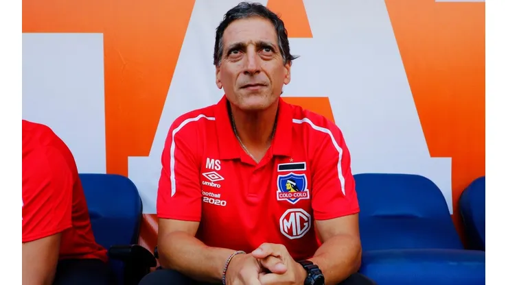 Mario Salas en la banca de Colo Colo