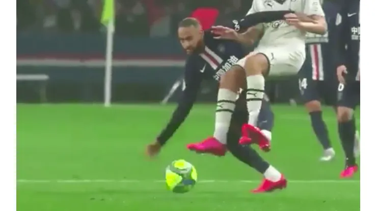 ¿Se va al Carnaval? Neymar se descontrola y es expulsado sobre el final en triunfo del PSG