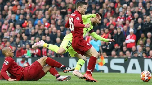 Andrew Robertson se disculpa con Lionel Messi por pegarle "paipazo" en semifinal de Champions League