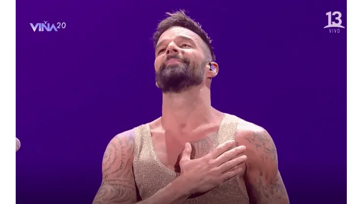 Ricky Martin le roba un piquito a Cárcamo en Viña 2020