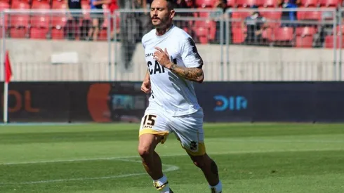 Lluvia de pifias a Mauricio Pinilla en su regreso al Estadio Nacional ante la U