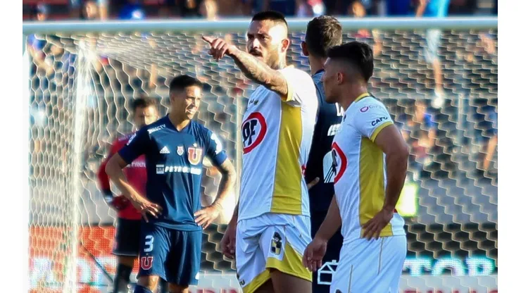 Mauricio Pinilla anota y amarga la fiesta de la U en el Estadio Nacional