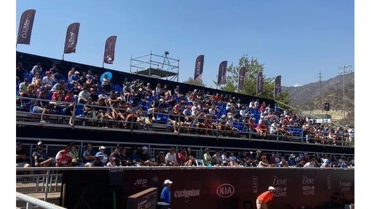 La cancha central tiene capacidad de 3.000 personas.