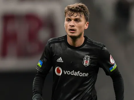 Ex compañero de Medel fue puesto en cuarentena por sospecha de Coronavirus