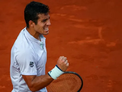 Cristian Garin gana un interrumpido partido y se mete en semis