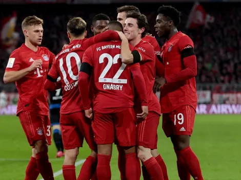 Bayern Múnich sufre, pero se mantiene líder de la Bundesliga