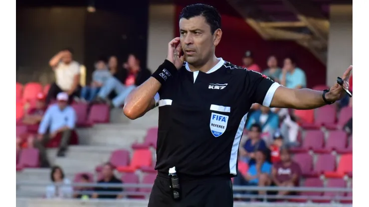 En la actualidad, Tobar es considerado el mejor árbitro del fútbol chileno.