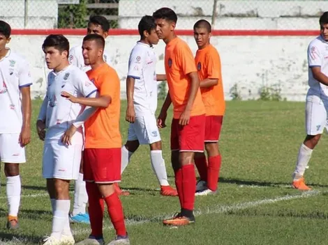 Locura por el trovador mexicano que la rompe en redes sociales