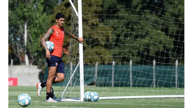 Celebra Rueda: Pedro Pablo Hernández vuelve a entrenar con balón y prepara su regreso a las canchas