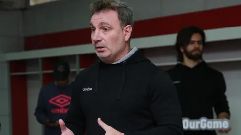 El excampeón de la Copa Libertadores se refirió tanto al presente deportivo de Colo Colo como a la oportunidad que pueden tener los jóvenes de las futuras generaciones.