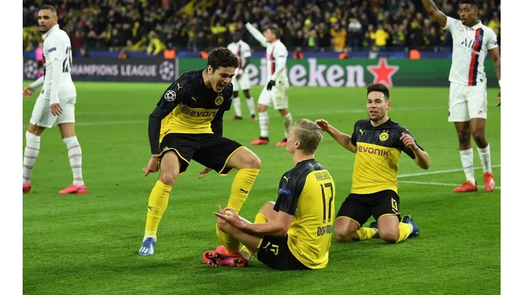 Dortmund se burla de jugador del PSG.