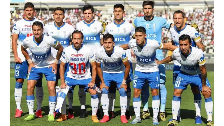 La UC recibe puras flores
