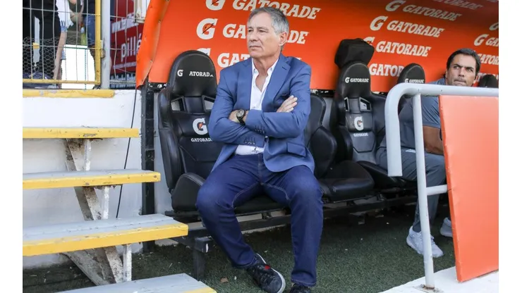 Holan, puntero con la Católica.
