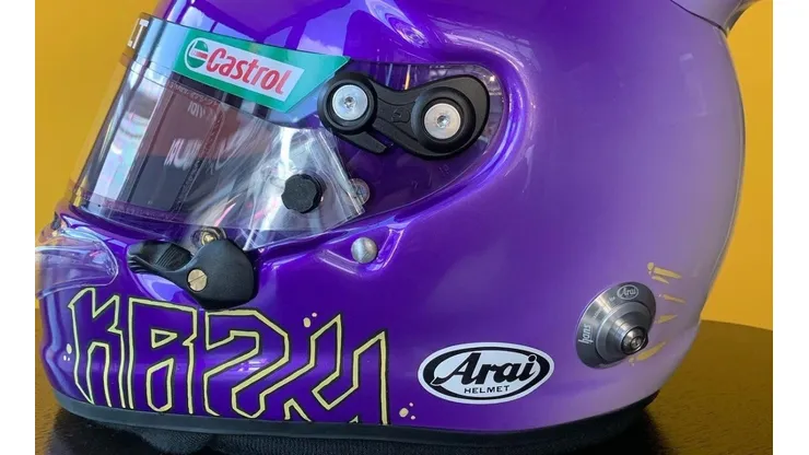 Mamba forever: Piloto de F1 estrena casco en homenaje a Kobe Bryant
