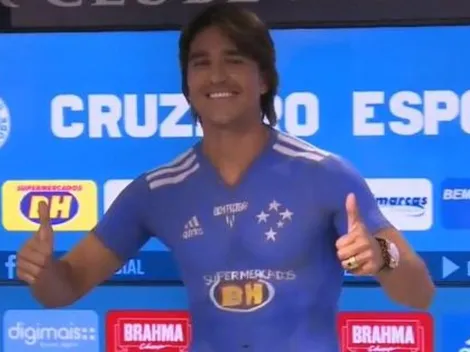 Notable: Cruzeiro presenta a Moreno Martins con cuerpo pintado