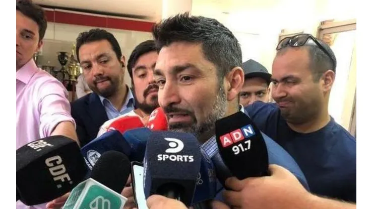 García cuestionó las medidas de seguridad en los estadios de Chile.