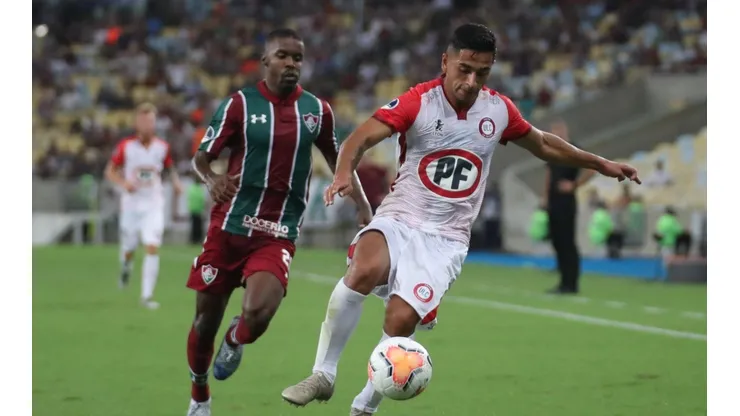 Unión La Calera consiguió un valioso empate ante Fluminense en Brasil.
