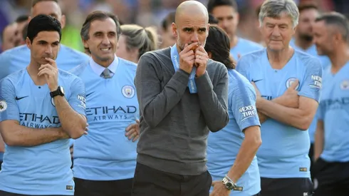 Guardiola celebrando la Premier League que ganó el Manchester City