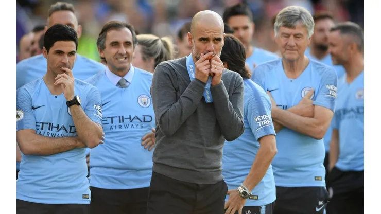 Guardiola celebrando la Premier League que ganó el Manchester City