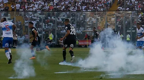Los incidentes en el Monumental no son nuevos en el fútbol chileno.