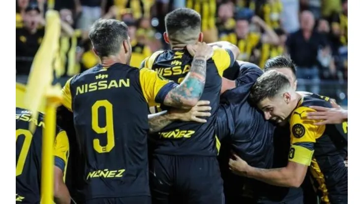 Bravo fue titular en victoria de Peñarol.