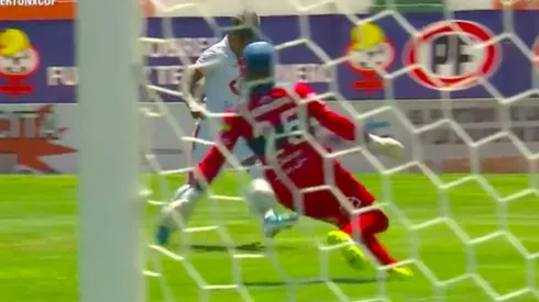 ¡Golazo! La tremenda joya de Juan Carlos Gaete ante la salida de Johnny Herrera