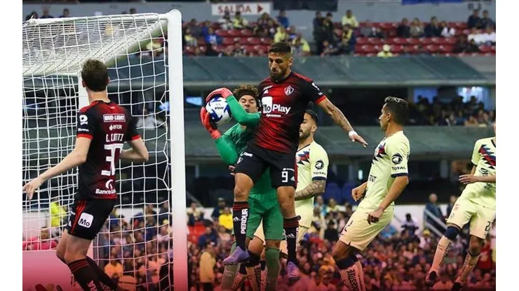 Jeraldino no pudo evitar la derrota de su equipo.