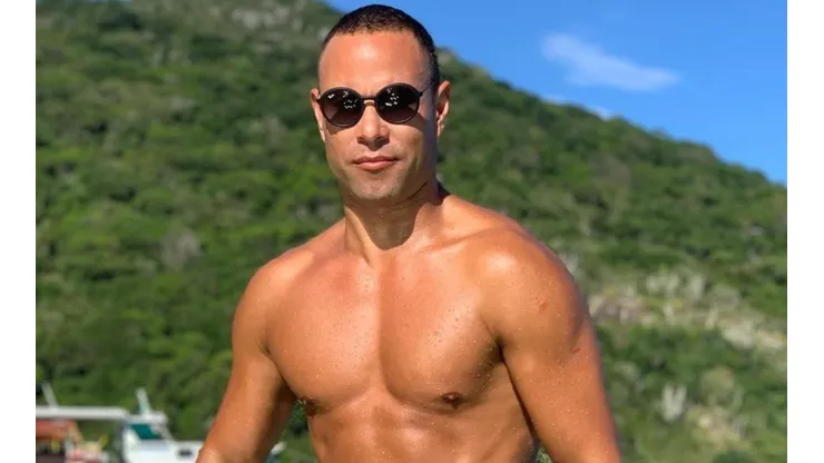 Bailarín Rodrigo Díaz presenta su pareja