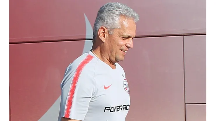 Reinaldo Rueda en la última gira de la selección chilena