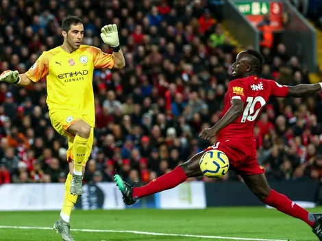 Claudio Bravo entre los fichajes denunciados por la UEFA