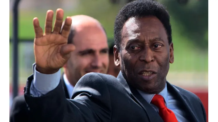 Pelé asegura que está bien de salud.