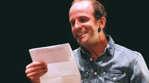 Kramer canta a su modo "El Baile de los que Sobran"