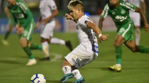 Huachipato busca compensación económica de Santos tras renovación de Yeferson Soteldo