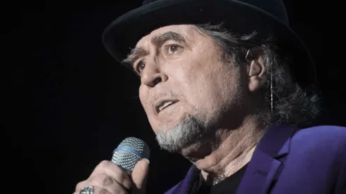 Sabina sufre feroz "porrazo" en medio de show