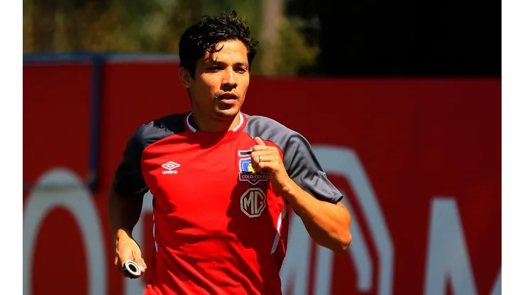Matías Fernández se lució en el entrenamiento de Colo Colo este martes