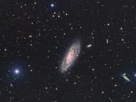 Captan extrañas señales desde otra galaxia que llegan cada 16 días