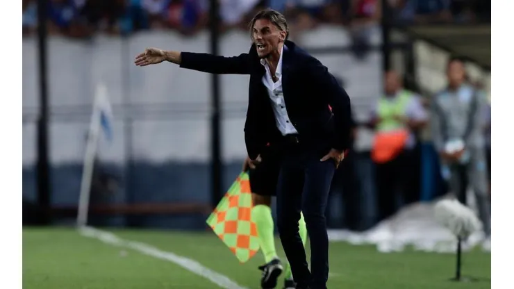 Ovacionado: Sebastián Beccacece es recibido como héroe tras triunfo de Racing ante Independiente