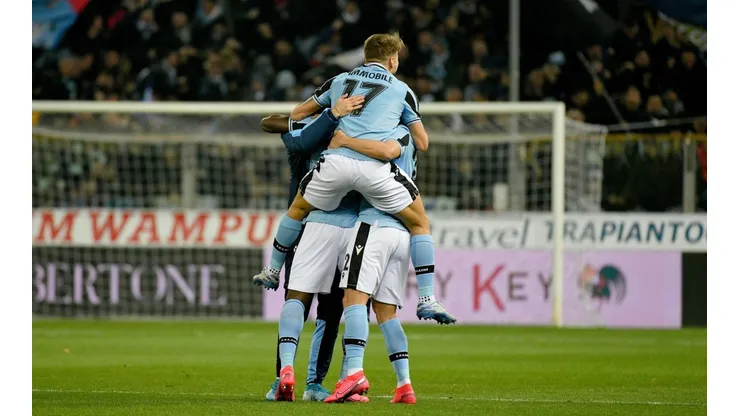 Lazio es escolta de la Juve