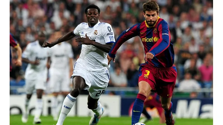 Emmanuel Adebayor cuando defendía la camiseta del Real Madrid