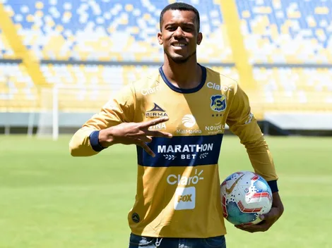 Jonathan Copete, ni ahí con las bromas: "Con mi esposa compartimos una copita de vino"