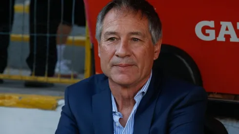 El DT de Católica se refirió a las manifestaciones sociales.