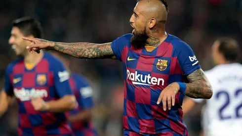 Vidal es opción para jugar como delantero en Barcelona.